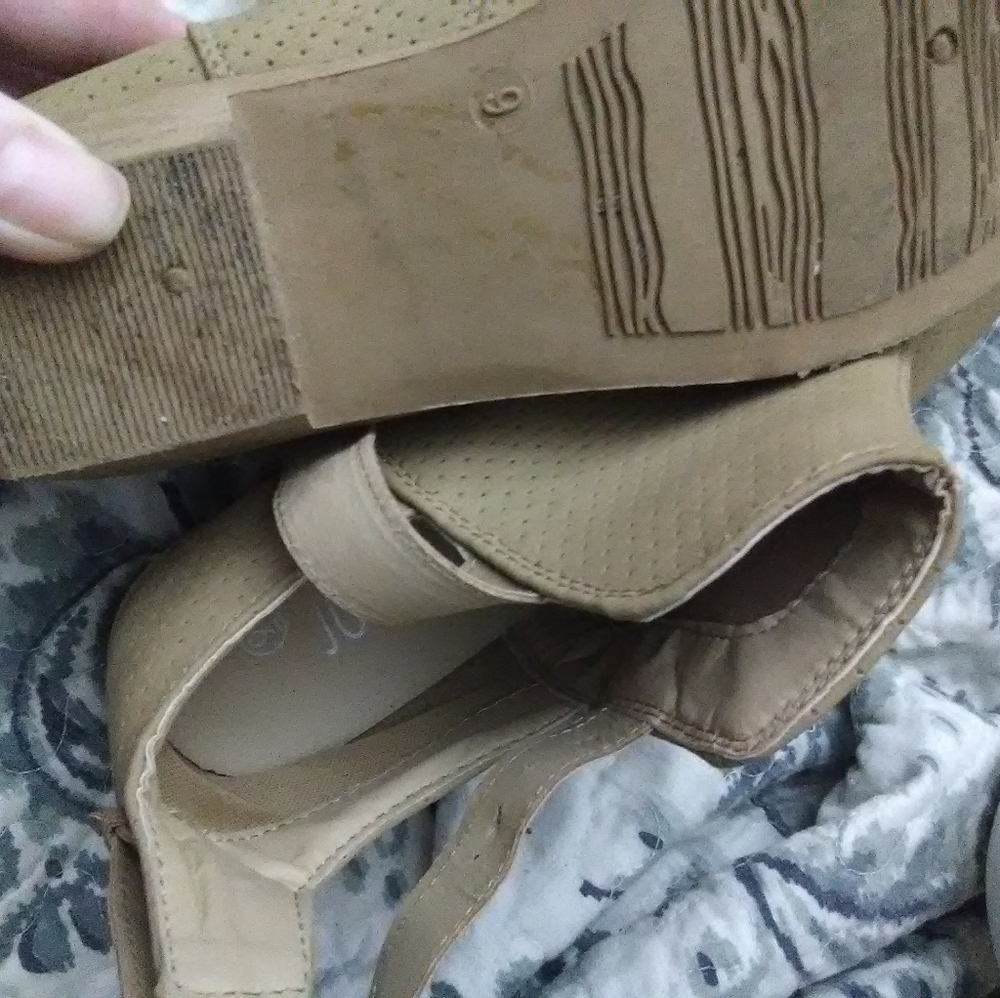 Shoes - Picture 3 of 3